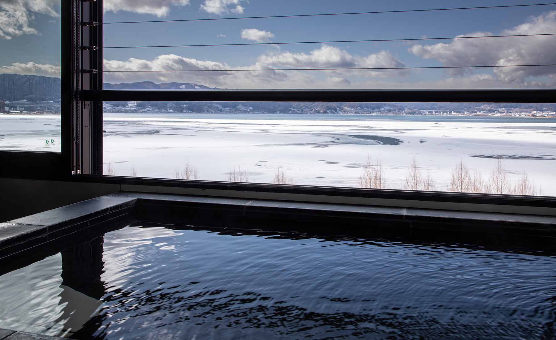 photo 露天風呂付き客室 最上階スイート【湖眺望7階】