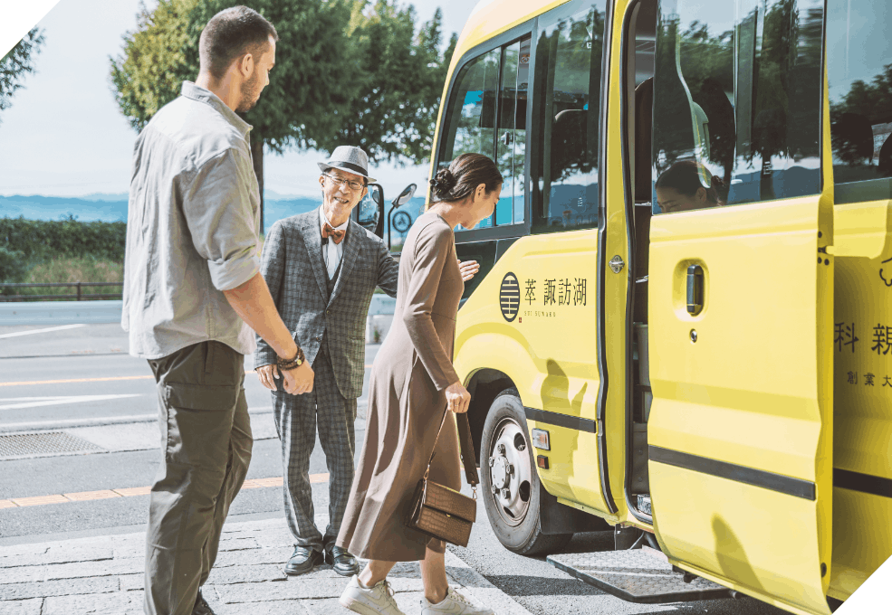 Free Shuttle Bus to Suwa Taisha Shrine